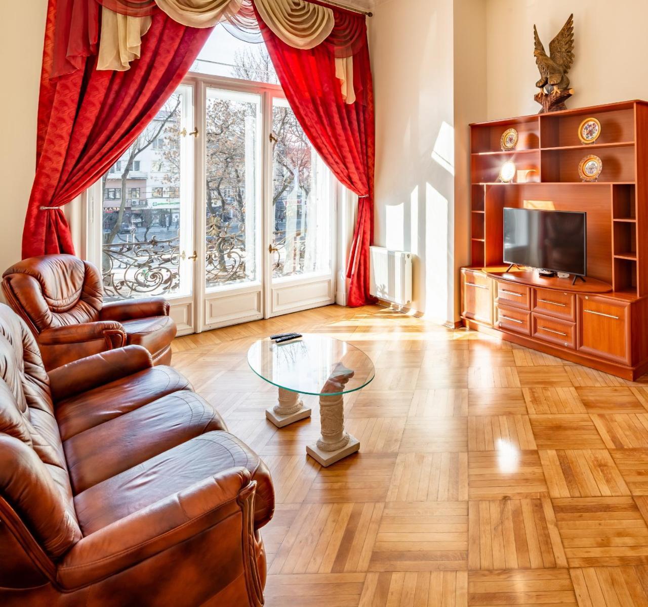 Grand Lviv Apartment I Eksteriør billede